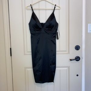 Guess Black Sleek Plunge Dress Sz 6 Straps Fully Lined Padded Bust Zip Back New